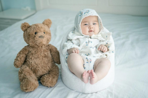 滁州宝宝吃不饱母乳的症状